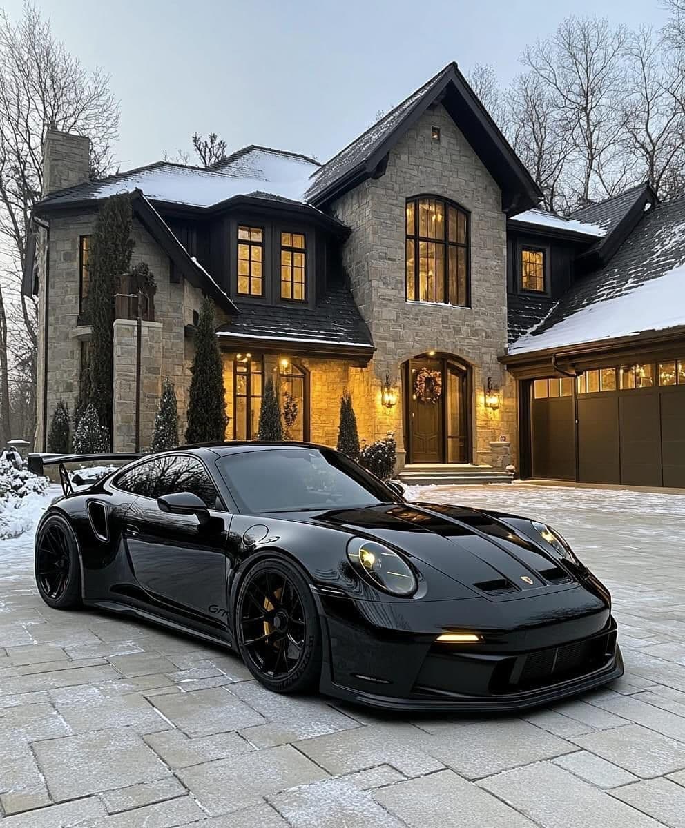 Black Porsche after a DETAILX Chicago exterior detail.